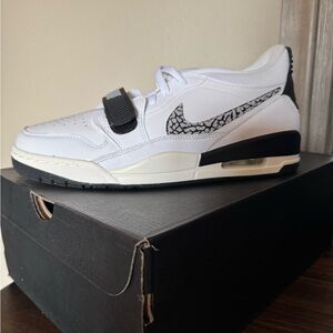 Air Jordan Legacy Low 312